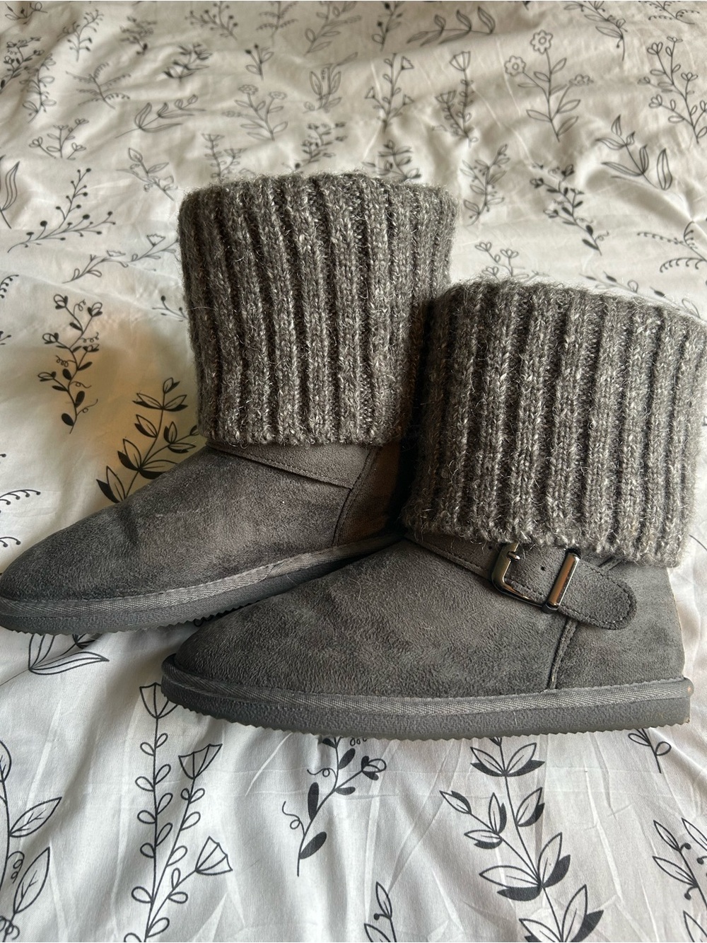 Lamo Gray Knit-Cuff Suede Winter Boots